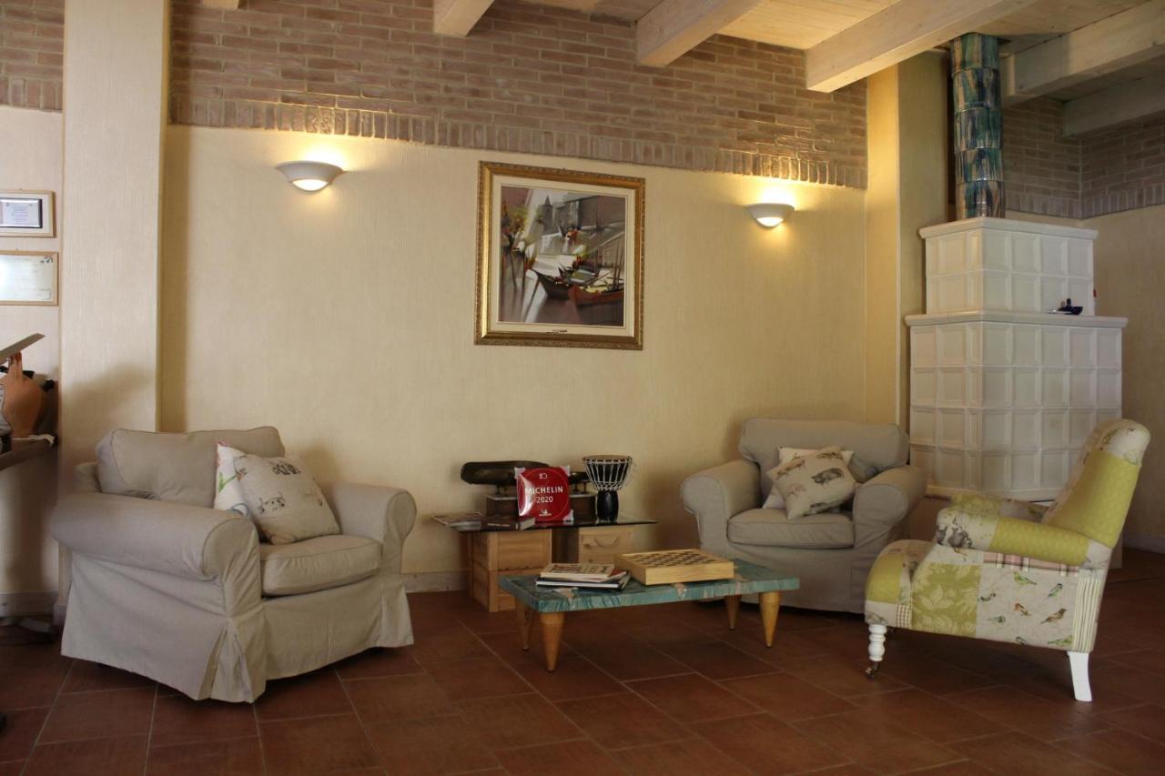 Locanda Belvedere Saludecio Екстер'єр фото