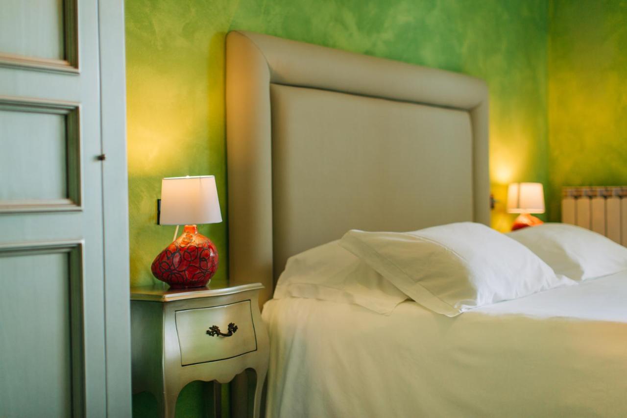 Locanda Belvedere Saludecio Екстер'єр фото