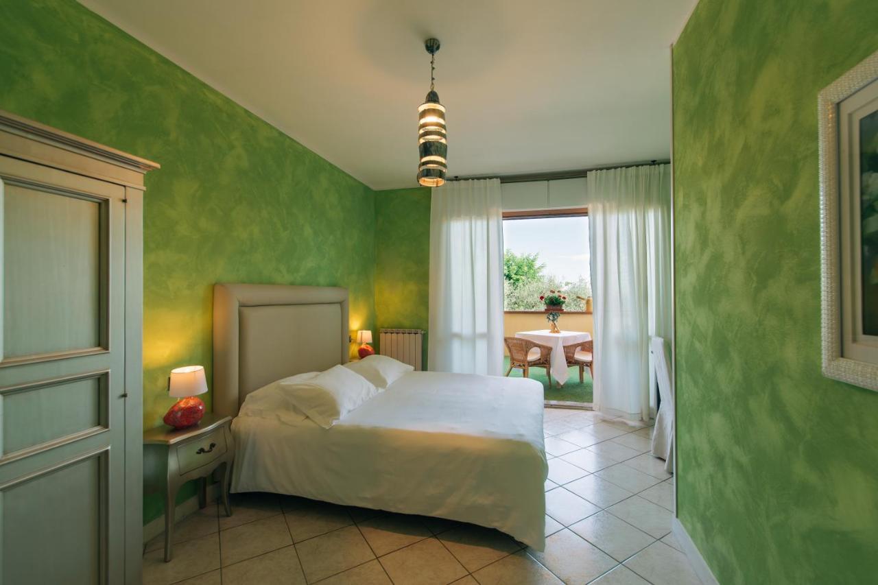 Locanda Belvedere Saludecio Екстер'єр фото