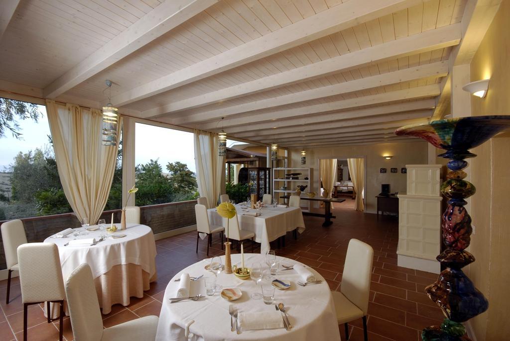 Locanda Belvedere Saludecio Екстер'єр фото