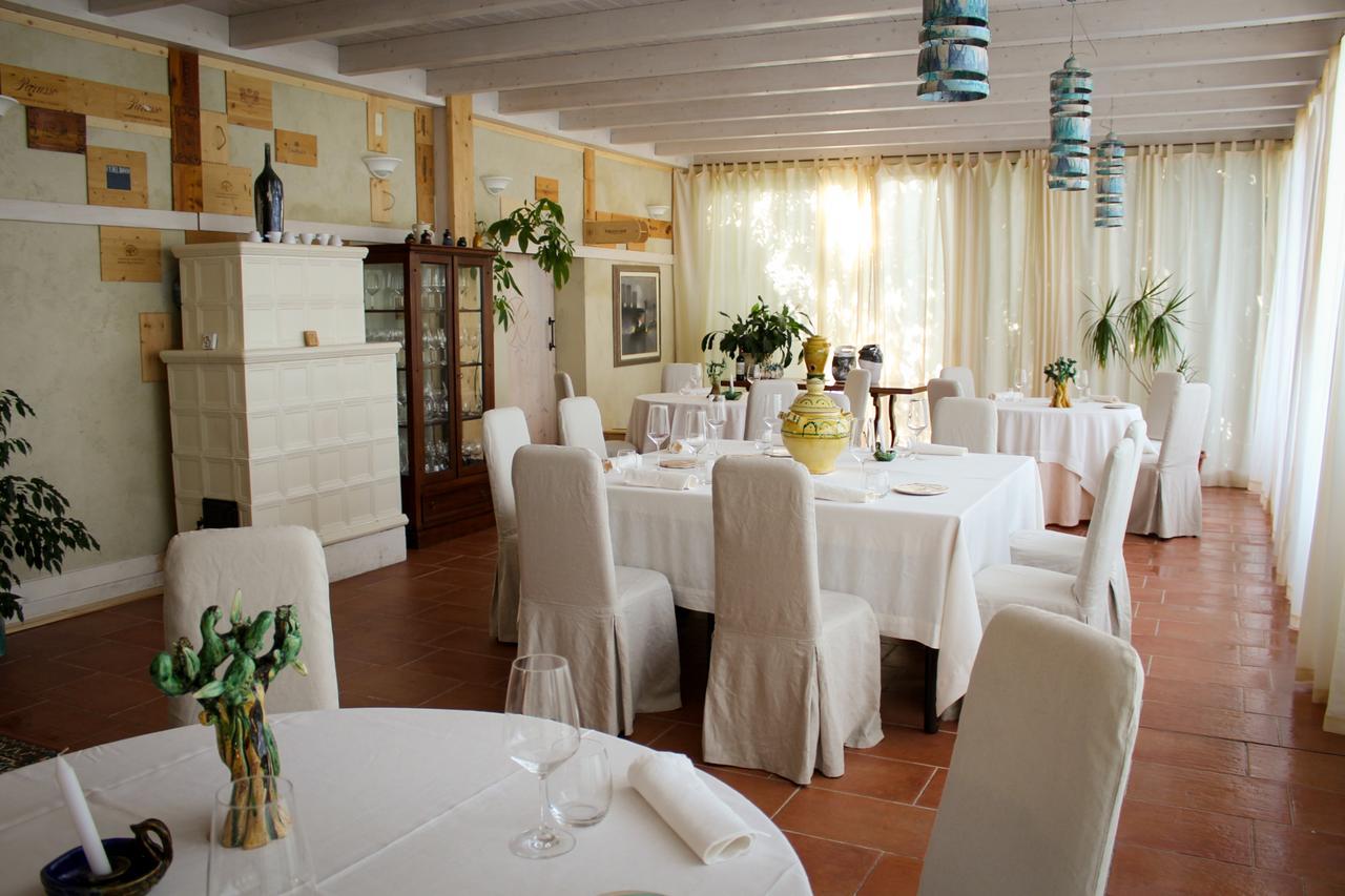 Locanda Belvedere Saludecio Екстер'єр фото